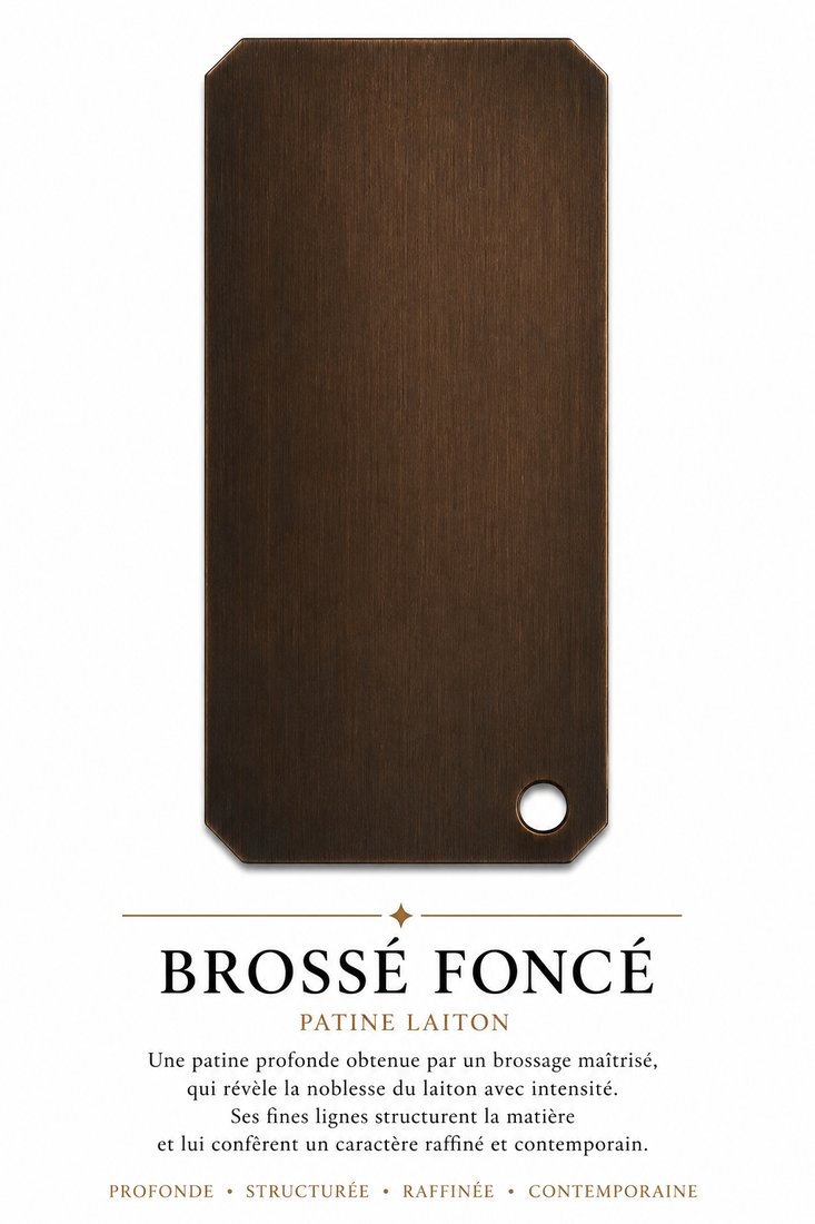 Échantillon de patine Brossé Foncé, patine laiton — Un brossage profond qui révèle la noblesse du laiton avec intensité.