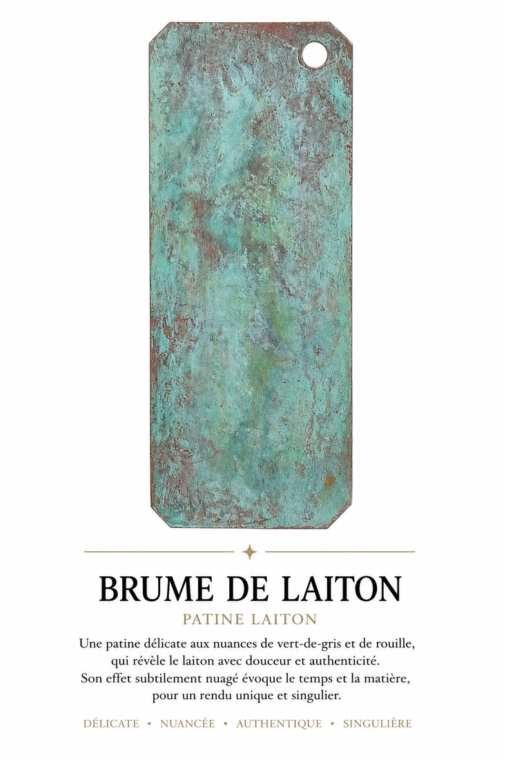 Échantillon de patine Brume de Laiton, patine laiton — Une patine délicate aux nuances de vert-de-gris et de rouille, à l'effet subtilement nuagé.