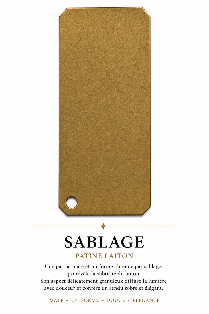Échantillon de patine Sablage, patine laiton — Une patine mate et uniforme obtenue par sablage.